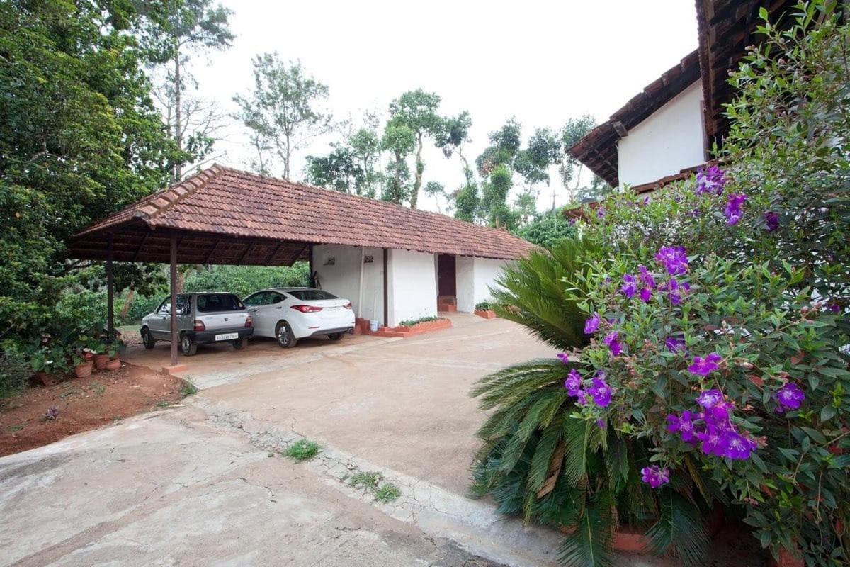 Napoklu Sardar Bahadur'S Heritage Bungalow Estate Stay المظهر الخارجي الصورة