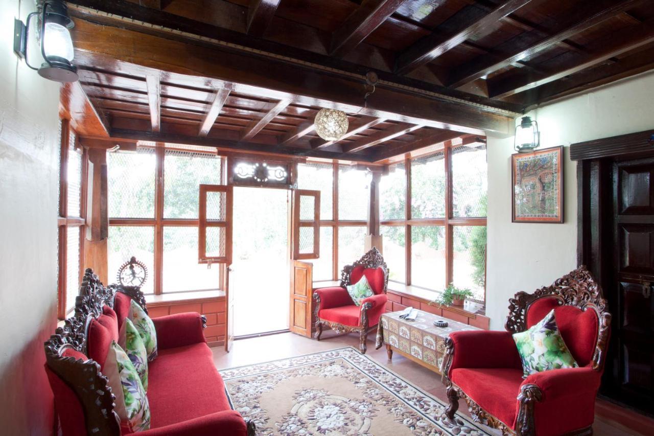 Napoklu Sardar Bahadur'S Heritage Bungalow Estate Stay المظهر الخارجي الصورة