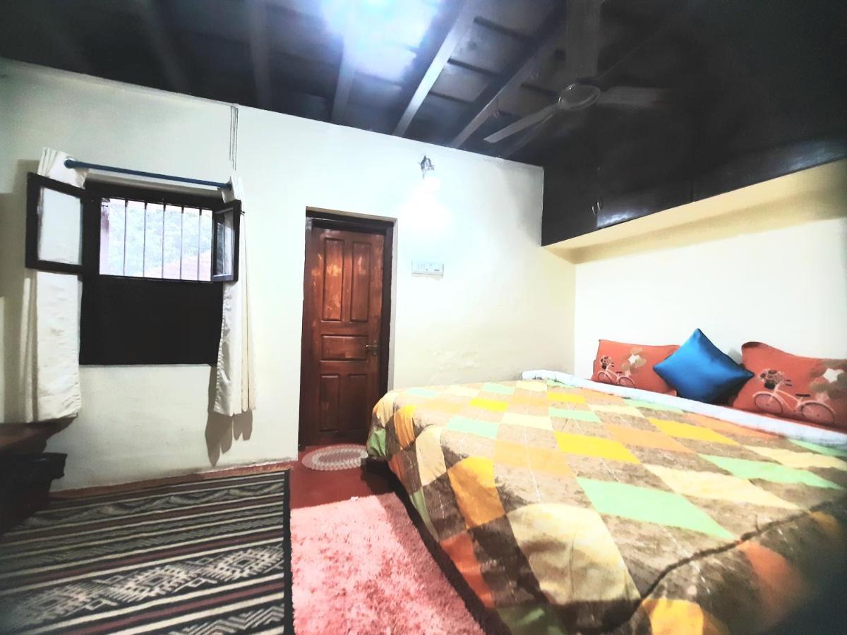 Napoklu Sardar Bahadur'S Heritage Bungalow Estate Stay المظهر الخارجي الصورة