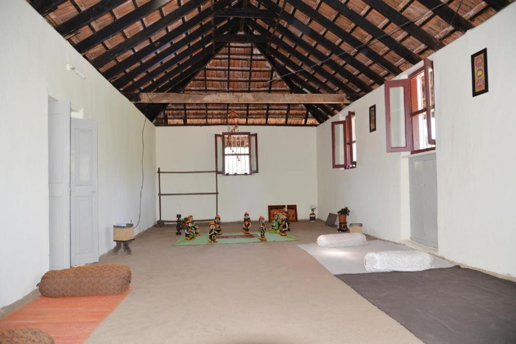 Napoklu Sardar Bahadur'S Heritage Bungalow Estate Stay المظهر الخارجي الصورة